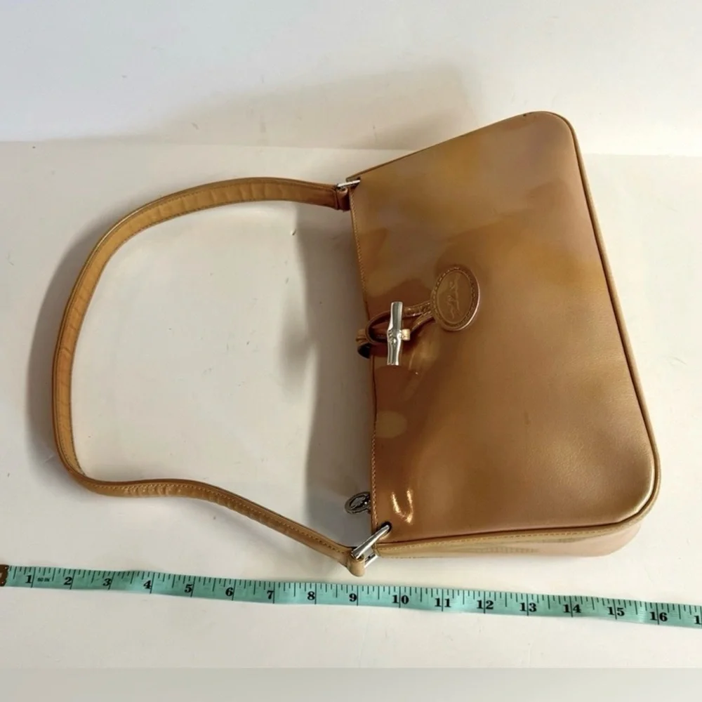 Vtg Longchamp-Classic Sophisticated Gold hued patent leather classic handbag - Picture 8 of 13